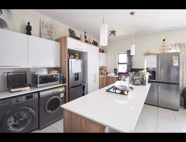 3 BEDROOM PROPERTY TO RENT IN GOLDEN FIELDS ESTATE
